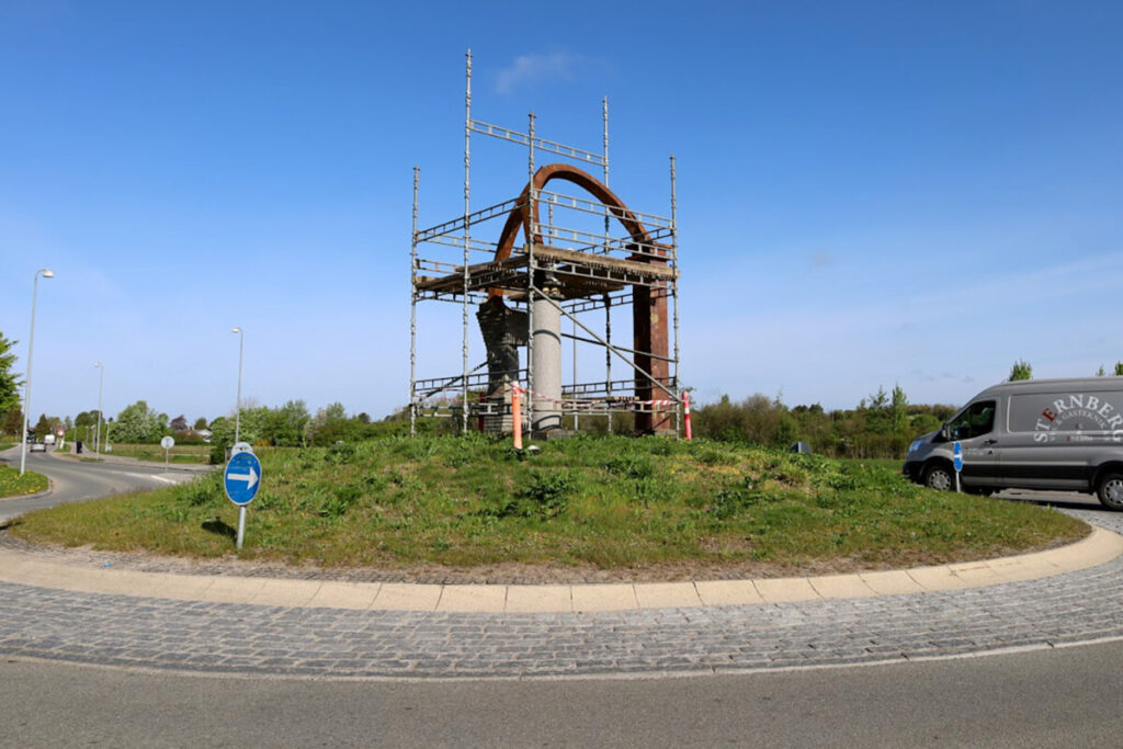 De Tre Porte på Krogholmvej ved indkørslen til Stenløse Syd