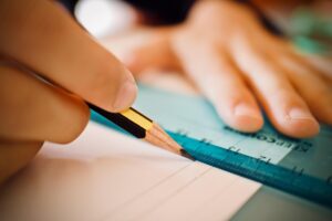 Skole Lineal Lektier Matematik Foto: Luisella Planeta / Pixabay