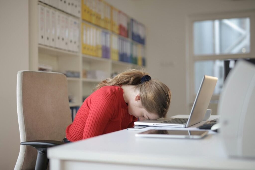 Søvnig Sover Træt Teenager Foto: Andrea Piacquadio / Pexels