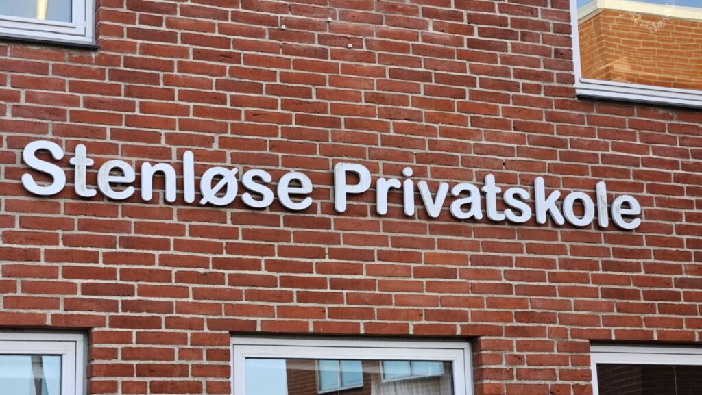 Stenløse Privatskole skilt (EgedalPosten) Foto Rasmus Udsholt