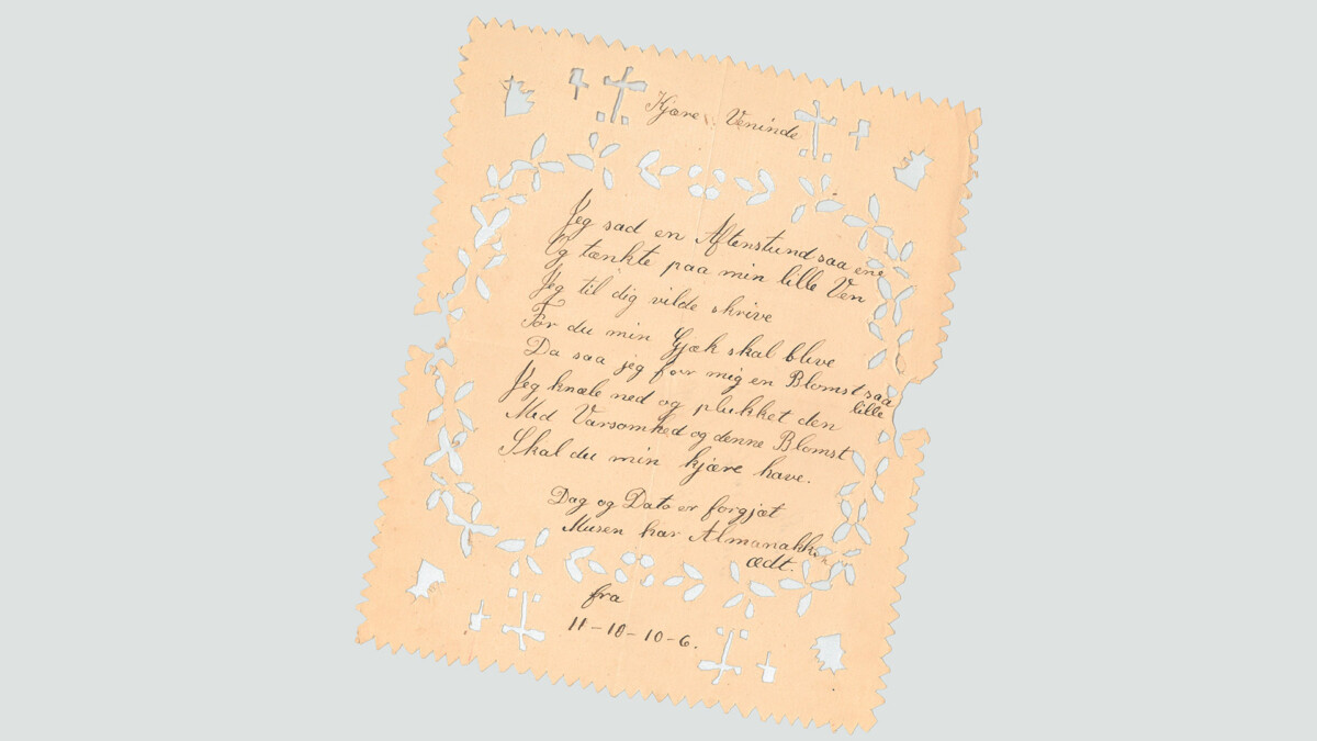 Gækkebrev, sandsynligvis fra slutningen af 1800-tallet. Foruden rim og talkoder indeholdt brevet også en presset vintergæk. Foto med tilladelse fra Dansk Folkemindesamling, DFS 1967/002.