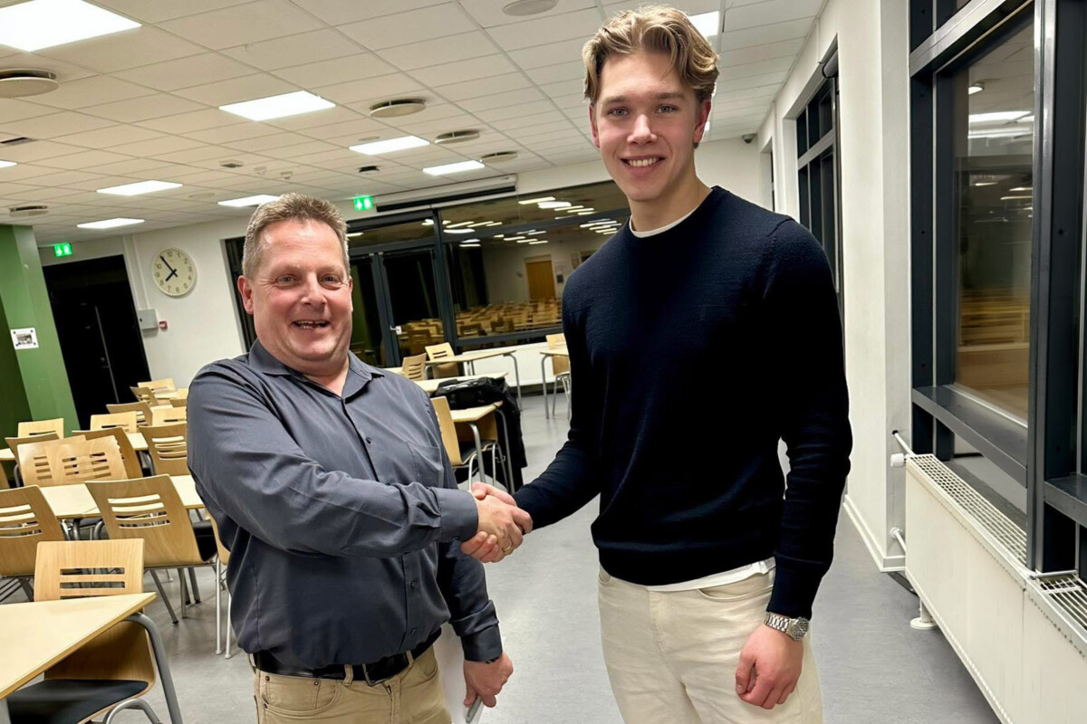 Daniel Drefeld opstillet til folketingsvalg 2026 mandag den 4. marts 2026. Her ses han sammen med Henrik Færch Fromholdt, der er næstformand, Det konservative Folkeparti i Egedal. Foto: Det konservative Folkeparti i Egedal