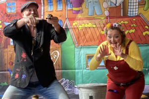 Den magiske skraldespand teaterforestilling Foto: Pressefoto