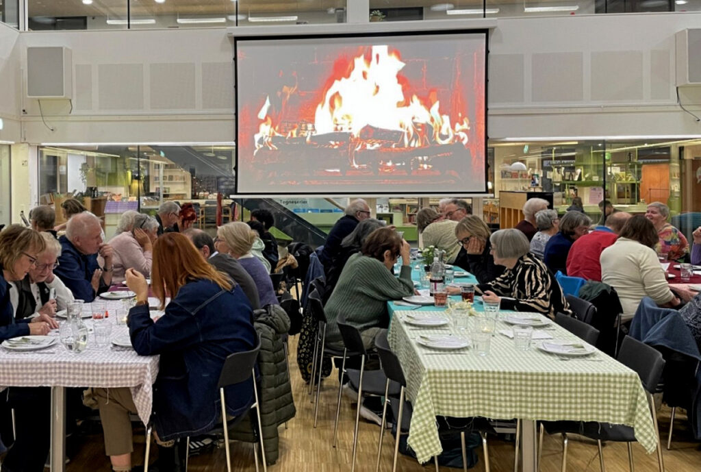 Fællesspisning SPIS SKAB SYNG Stenløse Kulturhus Foto: Egedal Bibliotekerne
